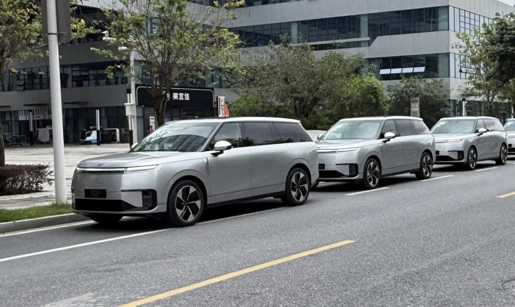 Robots komen eraan: Xpeng start productie van zelfrijdende taxi