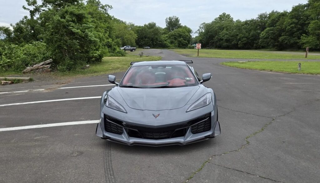 Man koopt nieuwe Chevrolet Corvette Z06 voor 144.000 euro, rijdt slechts 3.800 kilometer en verkoopt hem voor 105.000 euro