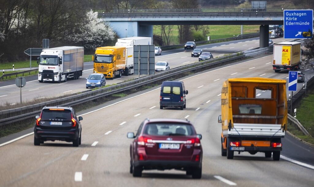 Boetes tot 450 euro: onzichtbare vallen duiken op op Duitse snelwegen