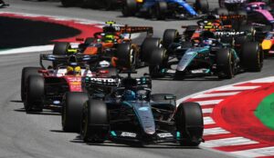 F1-coureur heeft genoeg van zijn huidige team en wil overstappen naar rivaal
