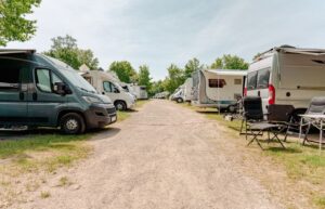 Camping is genadeloos: 35 vaste kampeerders moeten vertrekken