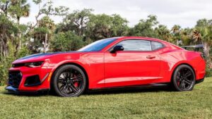 Man koopt nieuwe Chevrolet Camaro ZL1 voor 74.500 euro, rijdt 600 km en verkoopt ‘m voor 101.500 euro