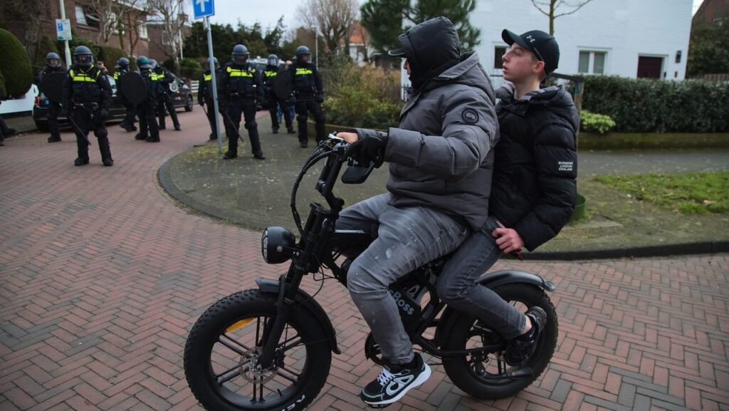 Er komt een maximum snelheid op Nederlandse fietspaden