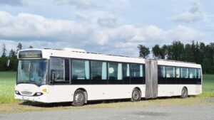 Europa’s langste camper te koop: mag worden bestuurd met standaard rijbewijs B