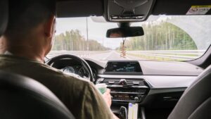 Veel automobilisten maken deze fout op de snelweg: het levert amper tijdwinst