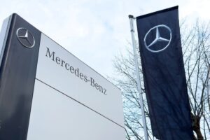 Mercedes-Benz biedt werknemers tot 500.000 euro om vrijwillig te vertrekken