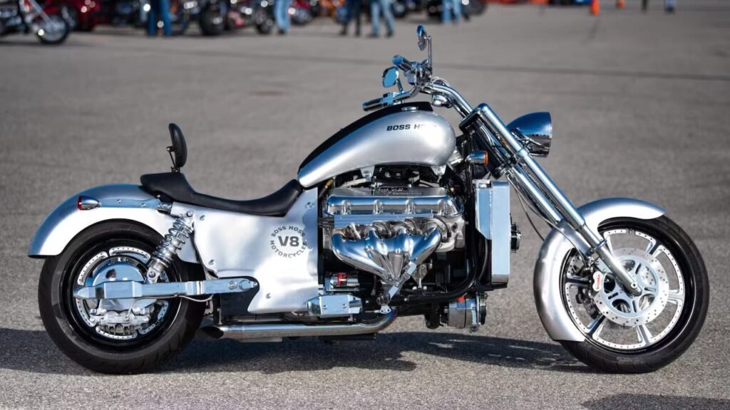 Nieuwe motorfiets heeft 8.127 cc, 600 pk en weegt 556 kilo