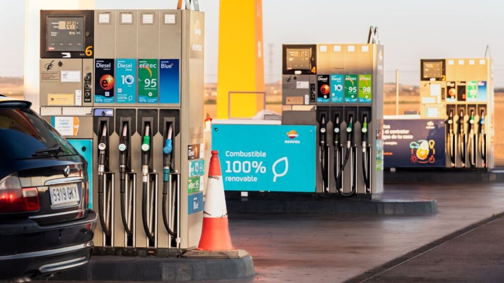 Automonteur tankt nieuwe diesel: ‘Ik rijd 200 kilometer verder op één tank’