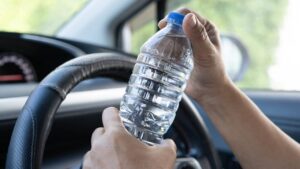 Automobilisten hebben een koelkast in hun auto zonder het te weten: zo vind je ‘m
