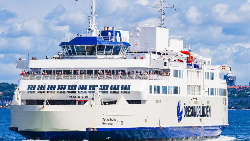 905 euro meer salaris en kortere werkdagen: Veronica (41) pendelt met veerboot van Zweden naar Denemarken