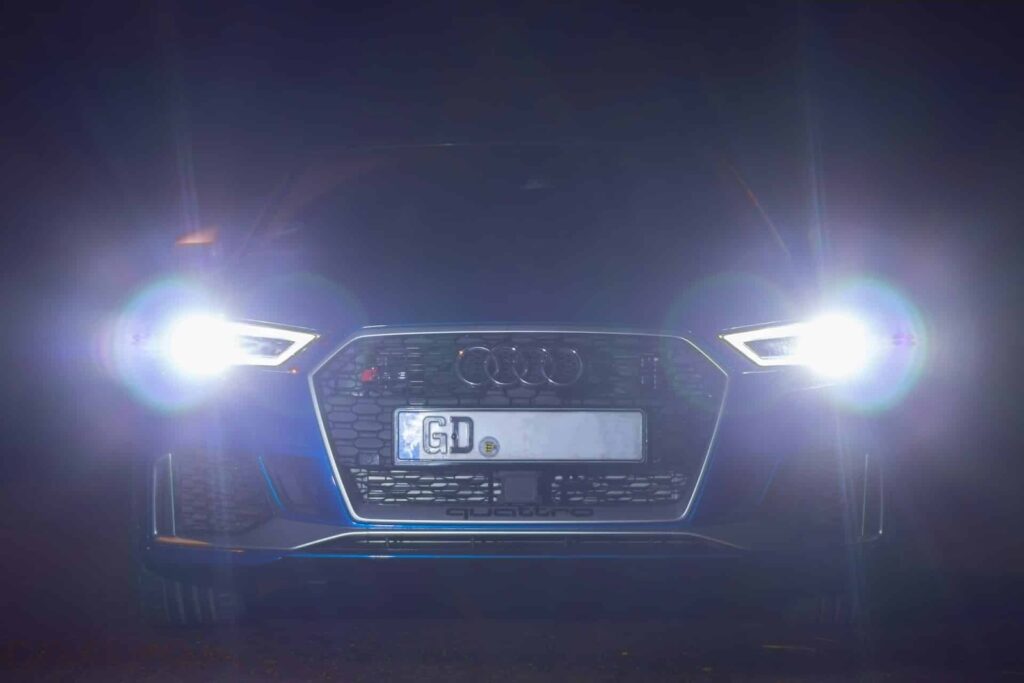 LED-koplampen verblinden 8 op de 10 automobilisten