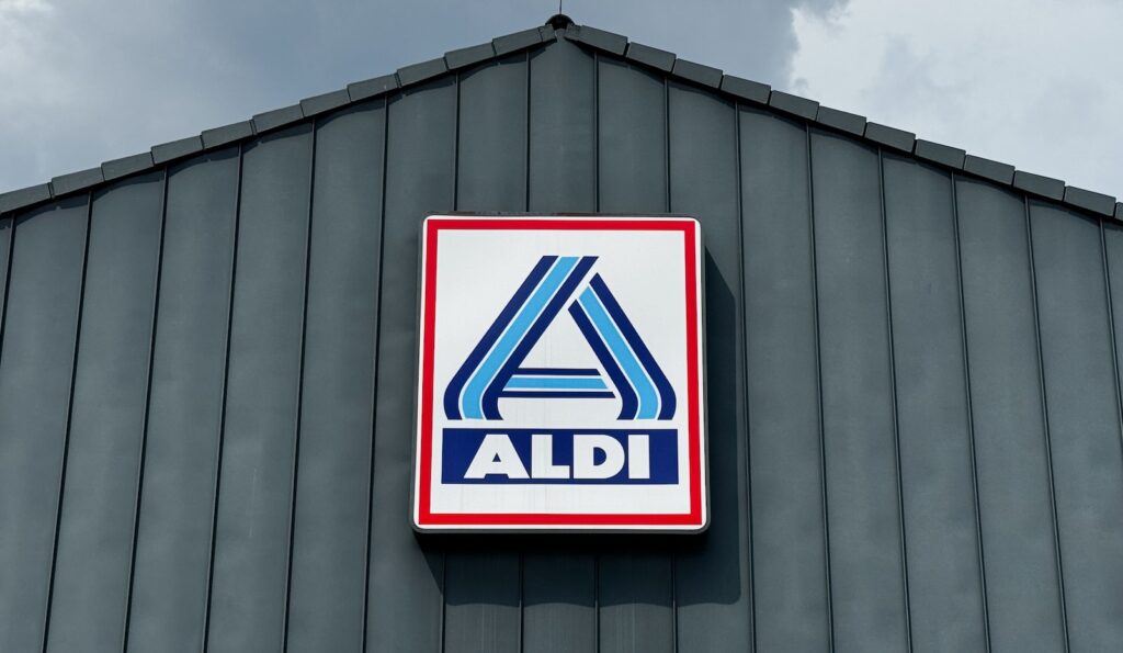 Voor 12,99 euro: Aldi verkoopt volgende week een stopcontact dat meer kan