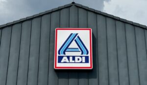 Voor 12,99 euro: Aldi verkoopt volgende week een stopcontact dat meer kan