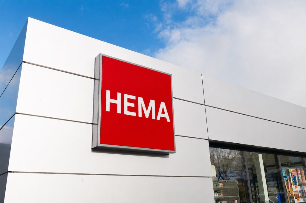 HEMA verkoopt pakket voor €18,49 dat iedereen in de auto zou moeten hebben