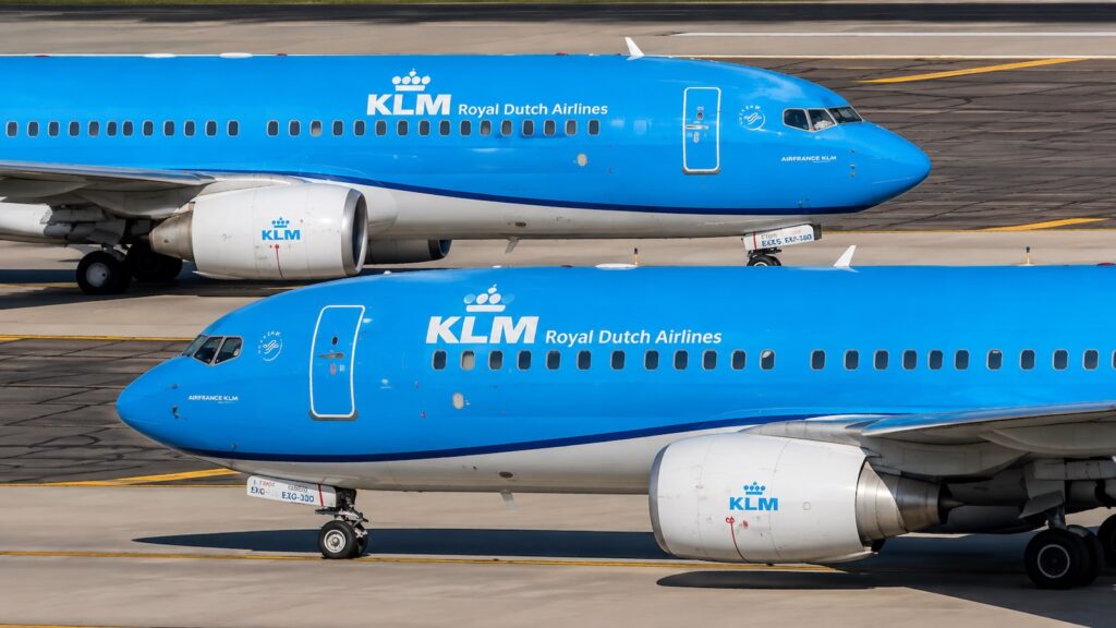 Luchtverkeersleider voorkomt botsing tussen twee Boeing-vliegtuigen met identieke vluchtnummers