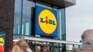 Lidl komt met een 4-in-1-gadget voor je auto die je zomaar uit de brand kan helpen
