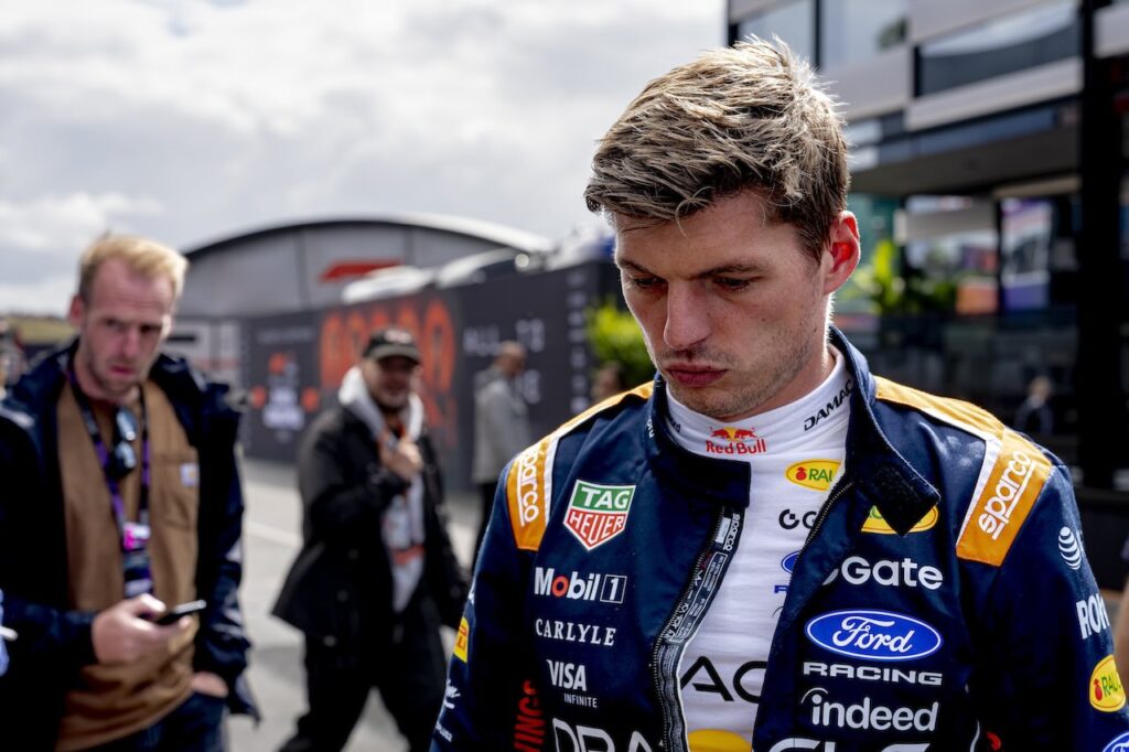 Max Verstappen komt met eerste reactie na horror-crash en spreekt fans toe