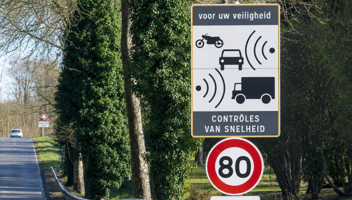 Vaarwel snelheidsboetes: hier is de tabel met foutmarges van flitsers voor zomer van 2026