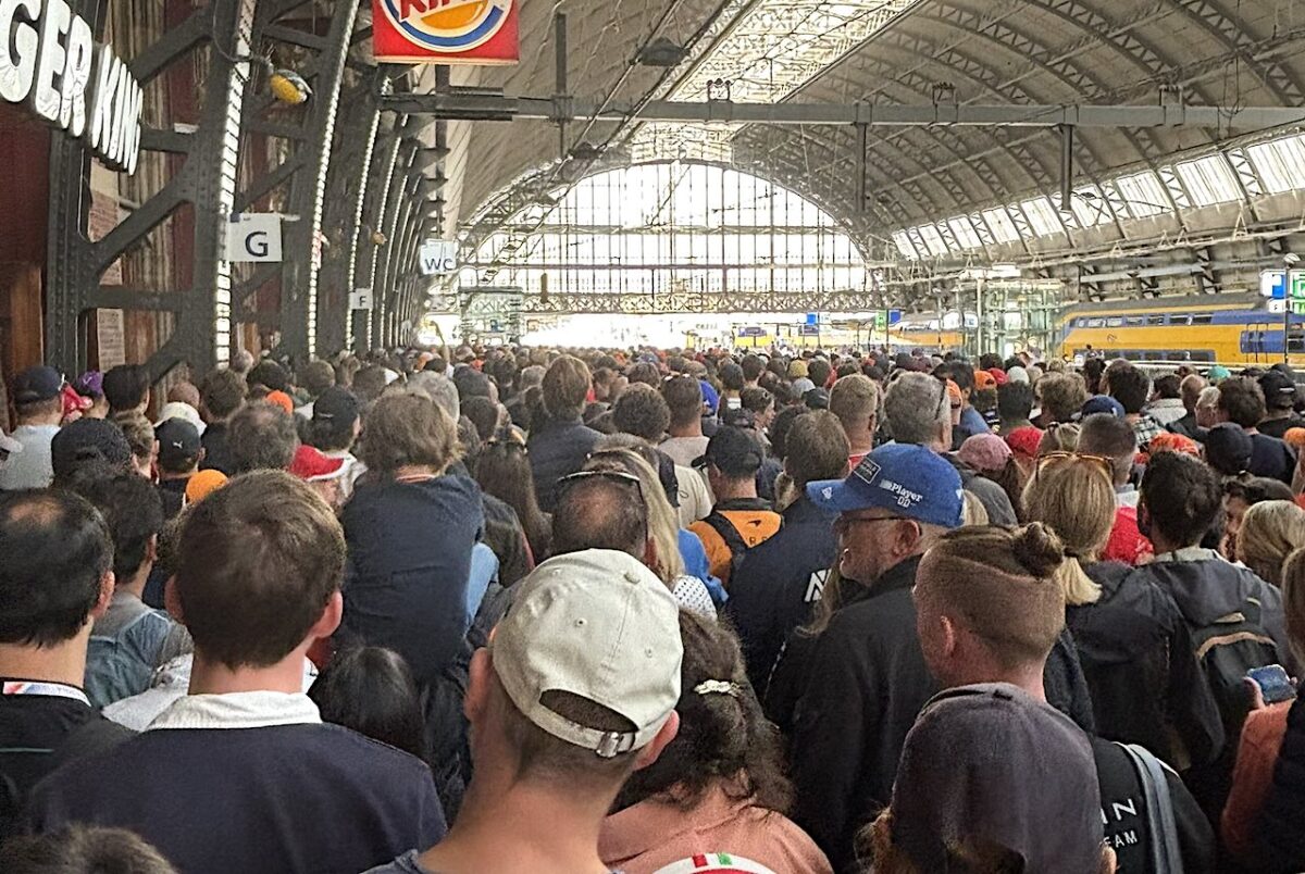 Drukte op Amsterdam Centraal