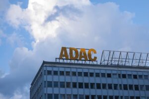 Duitse ANWB waarschuwt: airco van oudere auto wordt een duur probleem