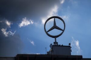 Mercedes-Benz wil naar verluidt 800 miljoen euro aan kosten besparen