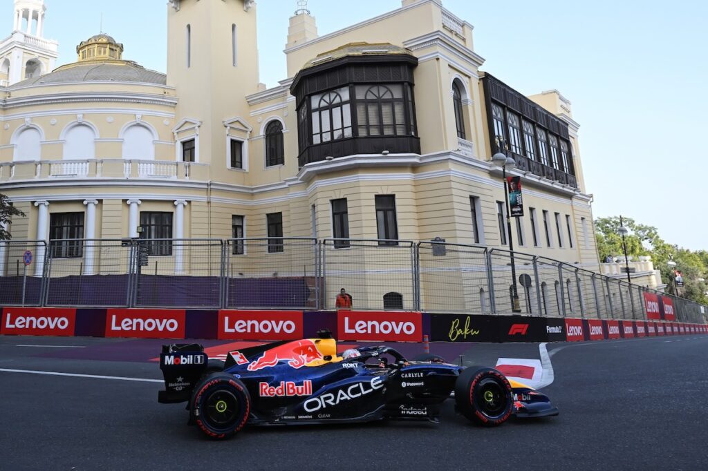 FIA maakt startopstelling Baku bekend na penalties