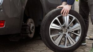 Wisselen naar winterbanden: wie dit doet, betaalt 60 euro boete