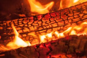 Verwarmen met hout: Zo haalt u meer warmte uit uw houtkachel