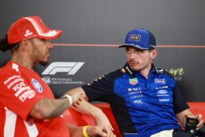‘Hij wordt er niet sneller op’: Max Verstappen komt met keihard oordeel over Lewis Hamilton