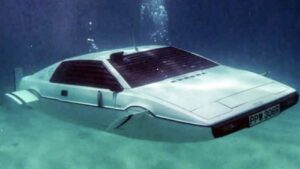 Vond Bond-auto in container: Kreeg een miljoen van Elon Musk