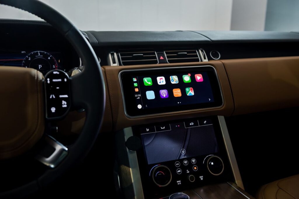 range rover screen